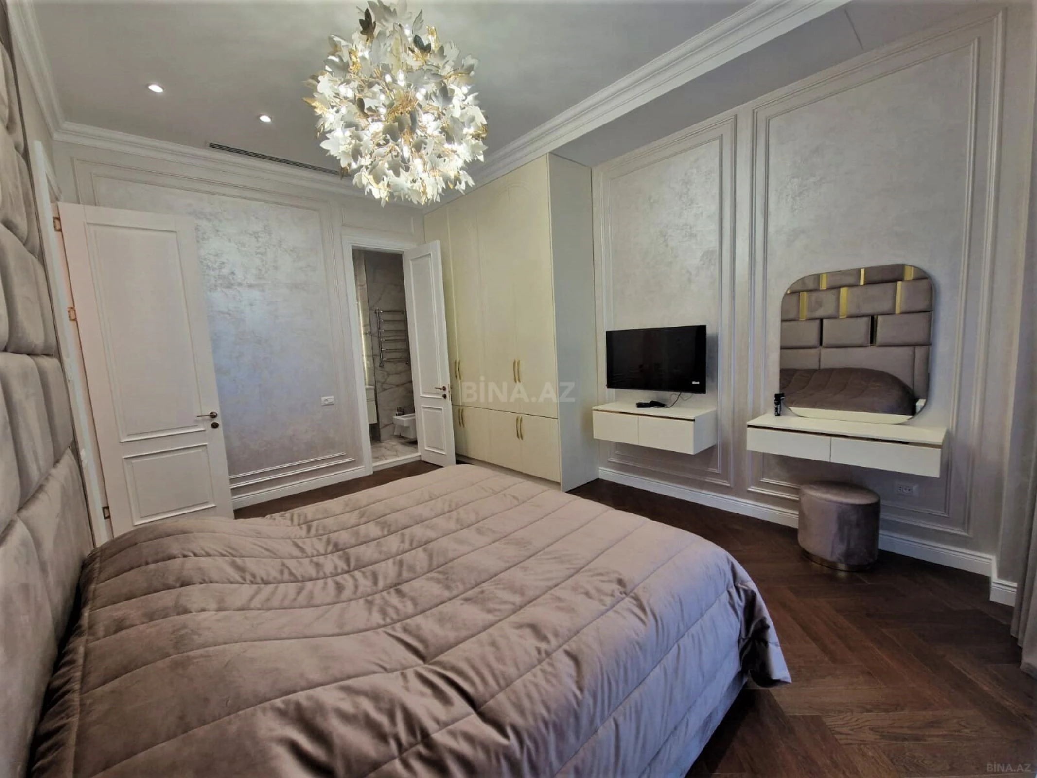 Kirayə verilir 4 otaqlı mənzil 160 m²