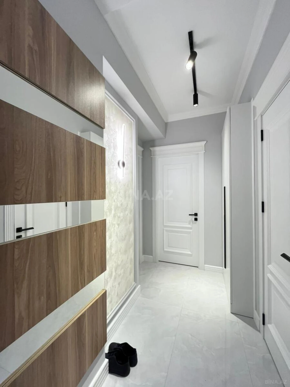 Satılır 2 otaqlı mənzil 67 m²