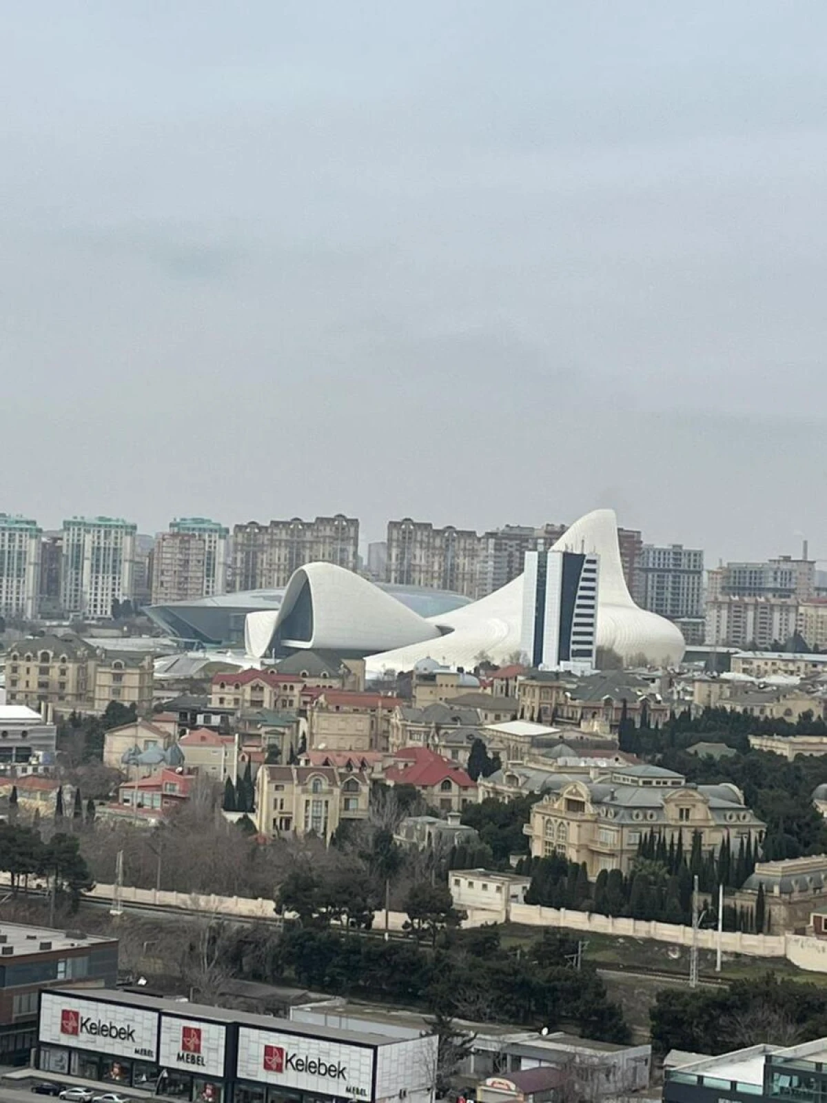 Satılır 2 otaqlı mənzil 67 m²