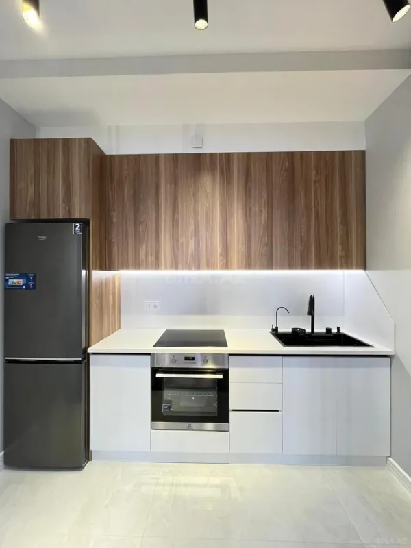 Satılır 2 otaqlı mənzil 67 m²