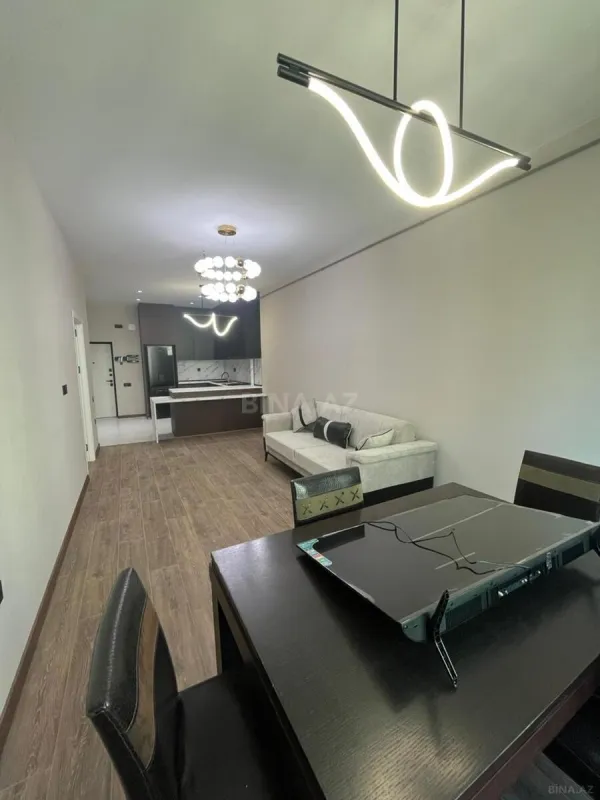 Kirayə verilir 2 otaqlı mənzil 70 m²