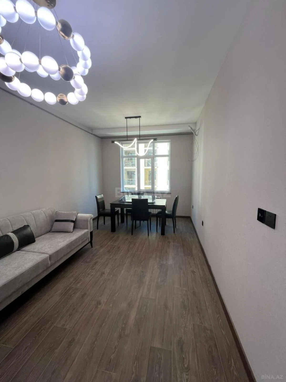 Kirayə verilir 2 otaqlı mənzil 70 m²