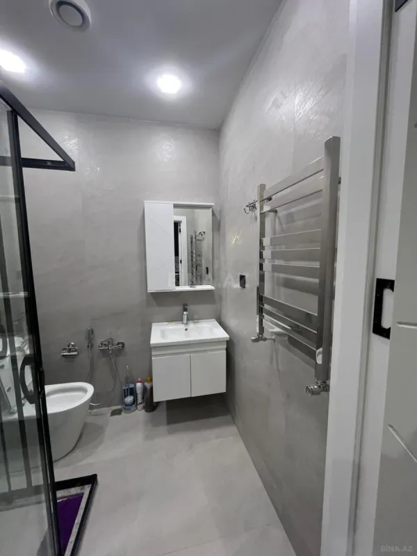Kirayə verilir 2 otaqlı mənzil 70 m²