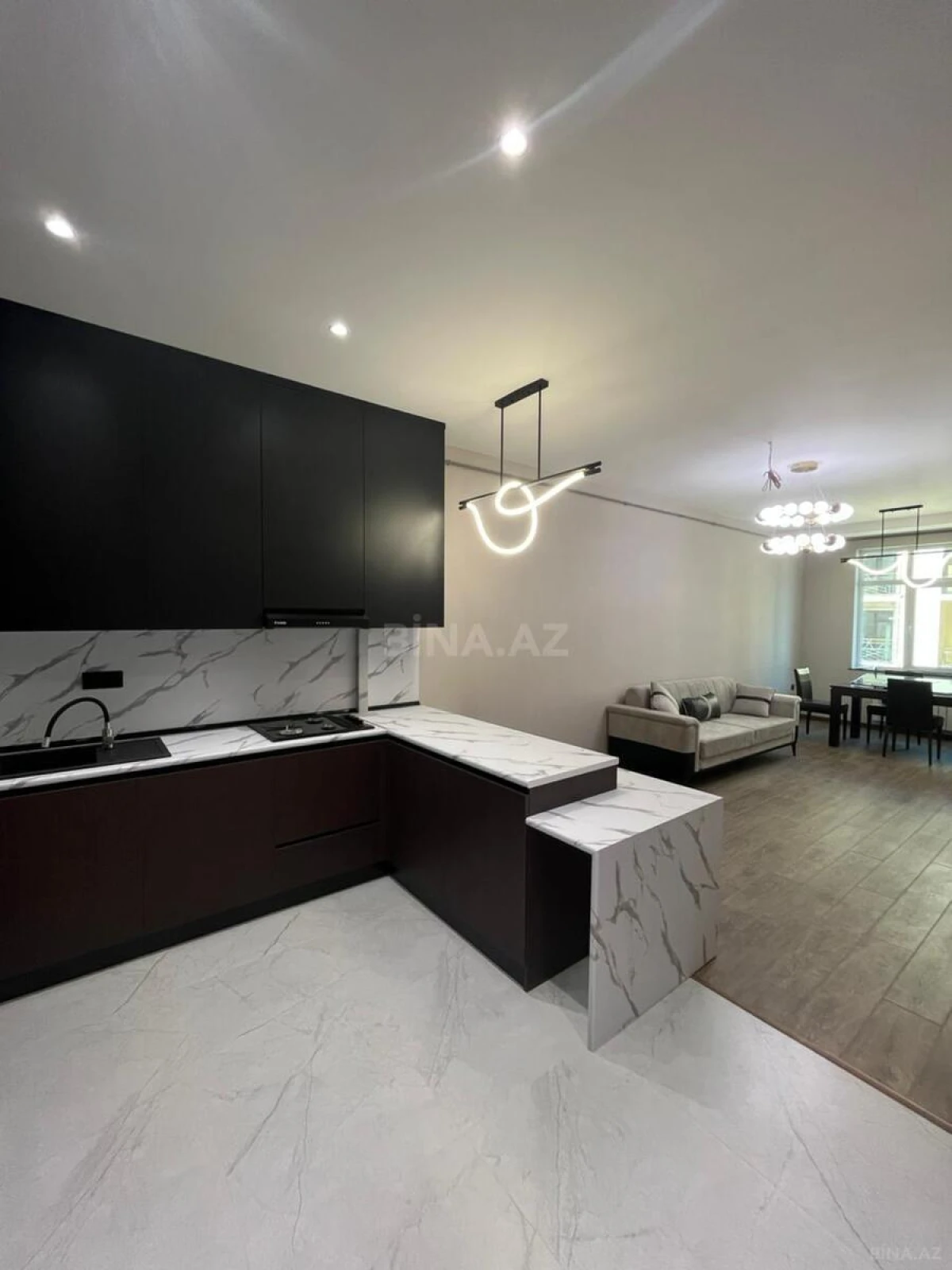 Kirayə verilir 2 otaqlı mənzil 70 m²