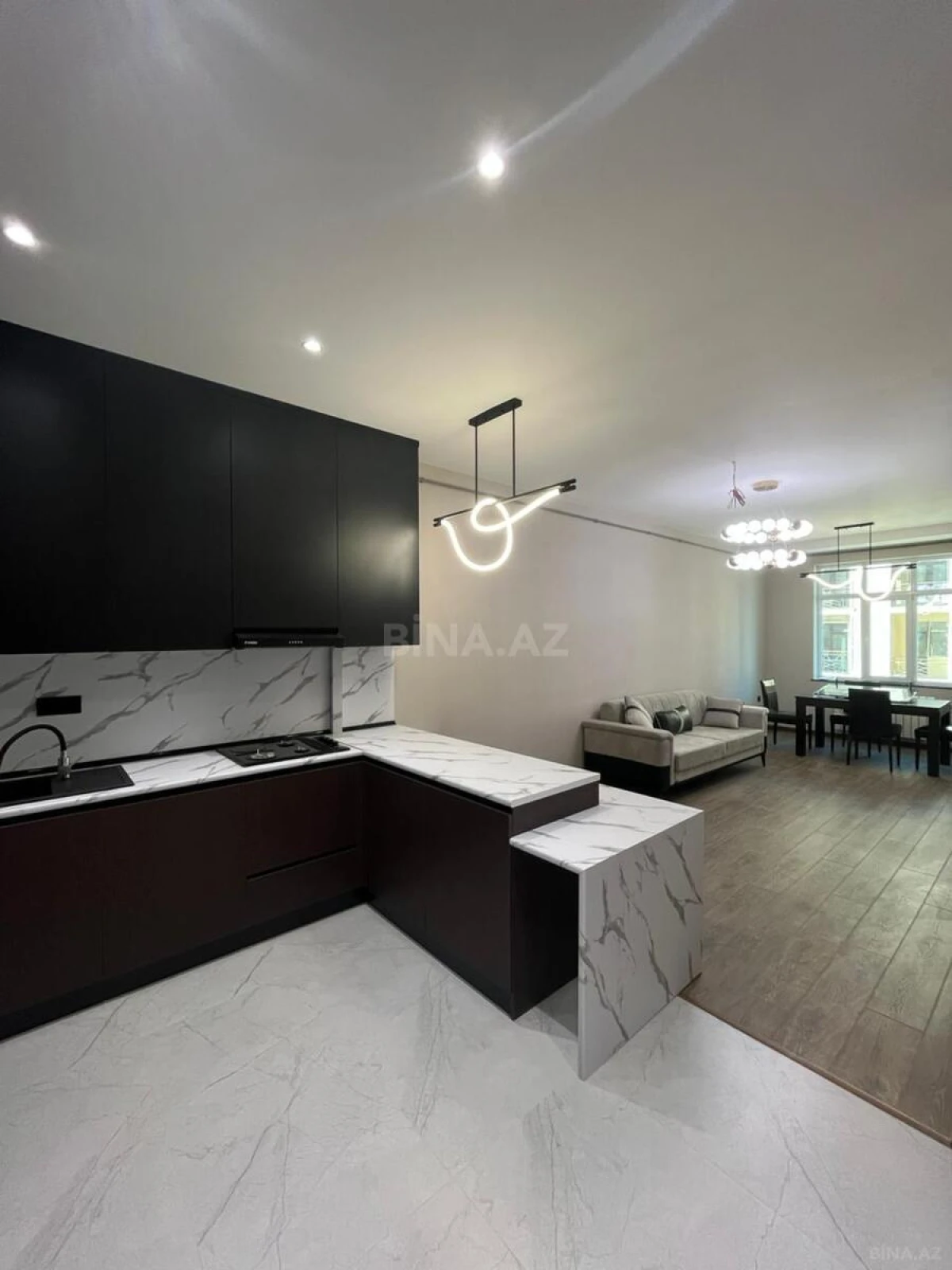 Kirayə verilir 2 otaqlı mənzil 70 m²