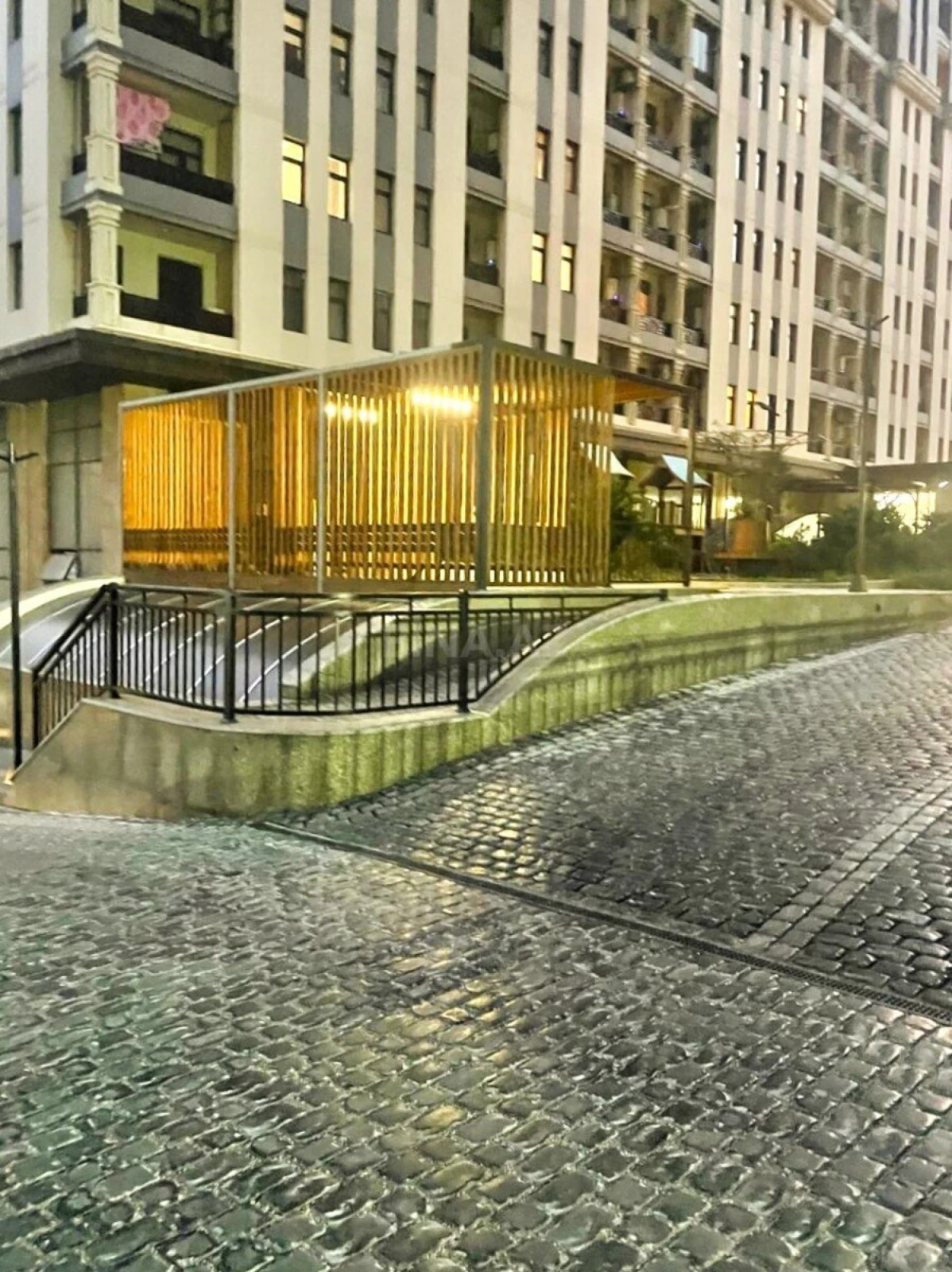 Satılır 3 otaqlı mənzil 115 m²