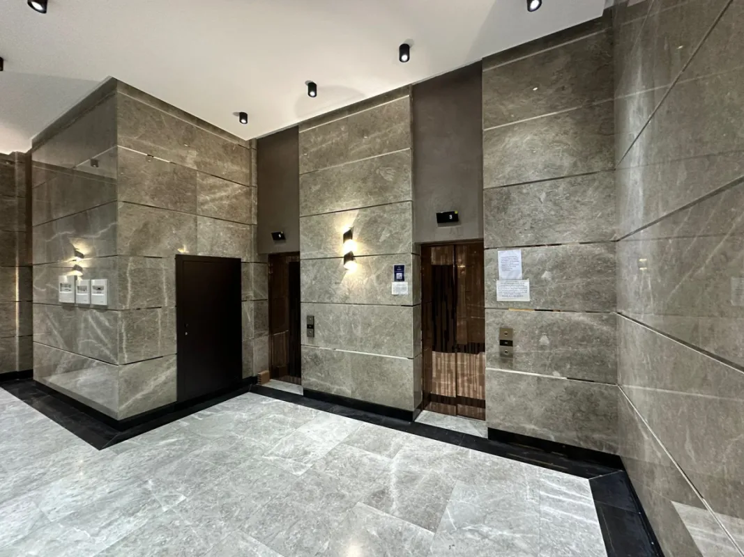 Satılır 3 otaqlı mənzil 115 m²