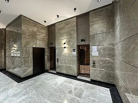 Satılır 3 otaqlı mənzil 115 m²