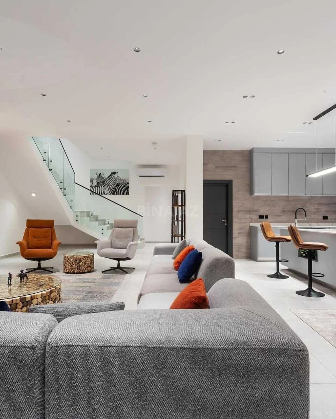 Kirayə verilir 5 otaqlı həyət evi 200 m²