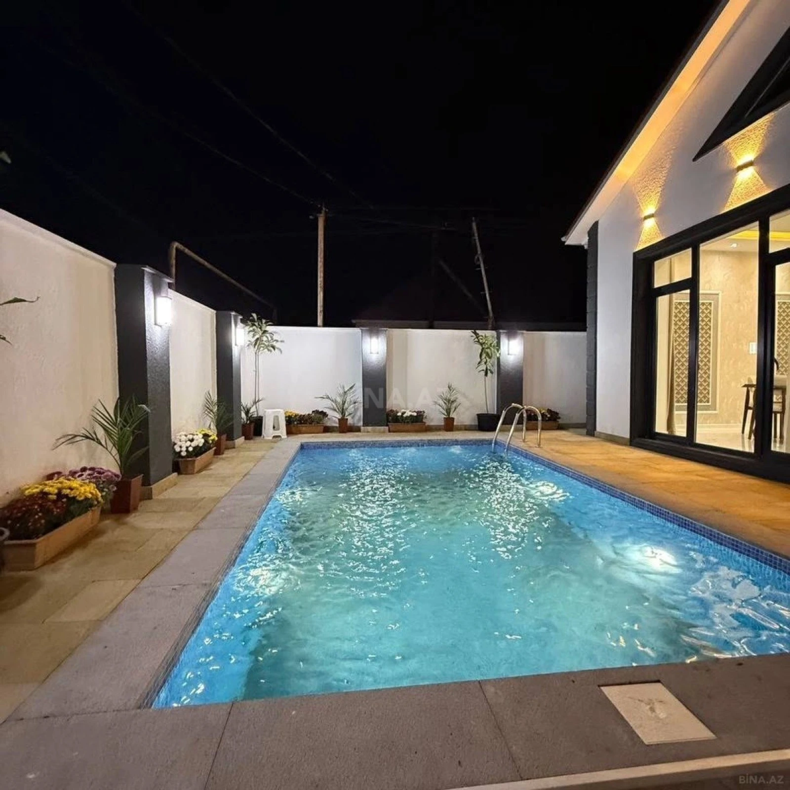 Kirayə verilir 4 otaqlı həyət evi 250 m²