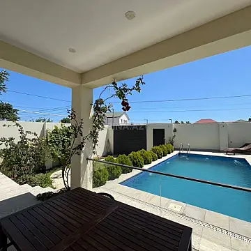 Kirayə verilir 4 otaqlı həyət evi 200 m²