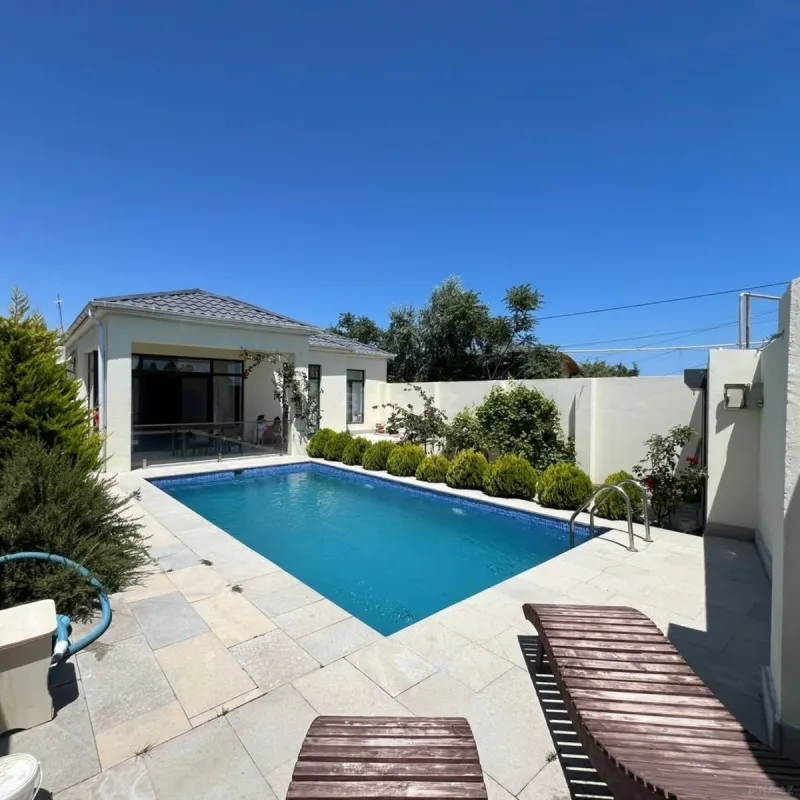 Kirayə verilir 4 otaqlı həyət evi 200 m²