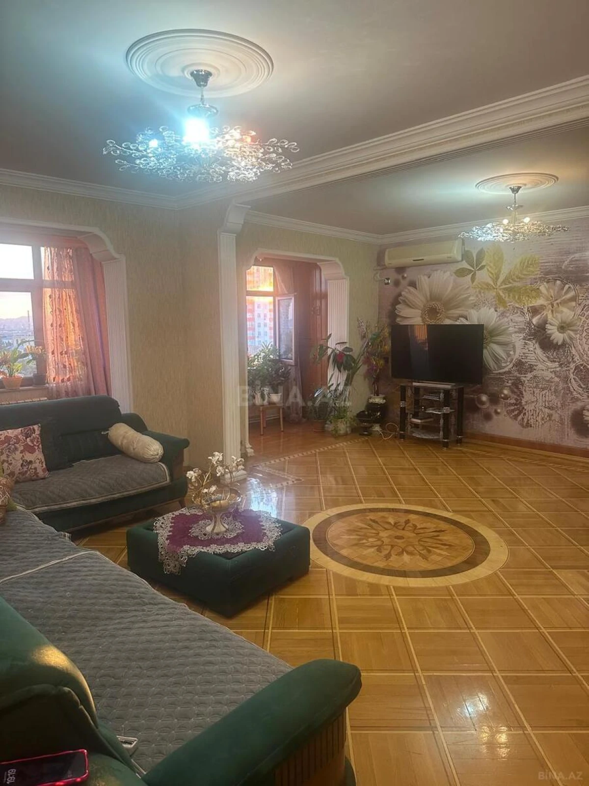 Satılır 5 otaqlı mənzil 120 m²