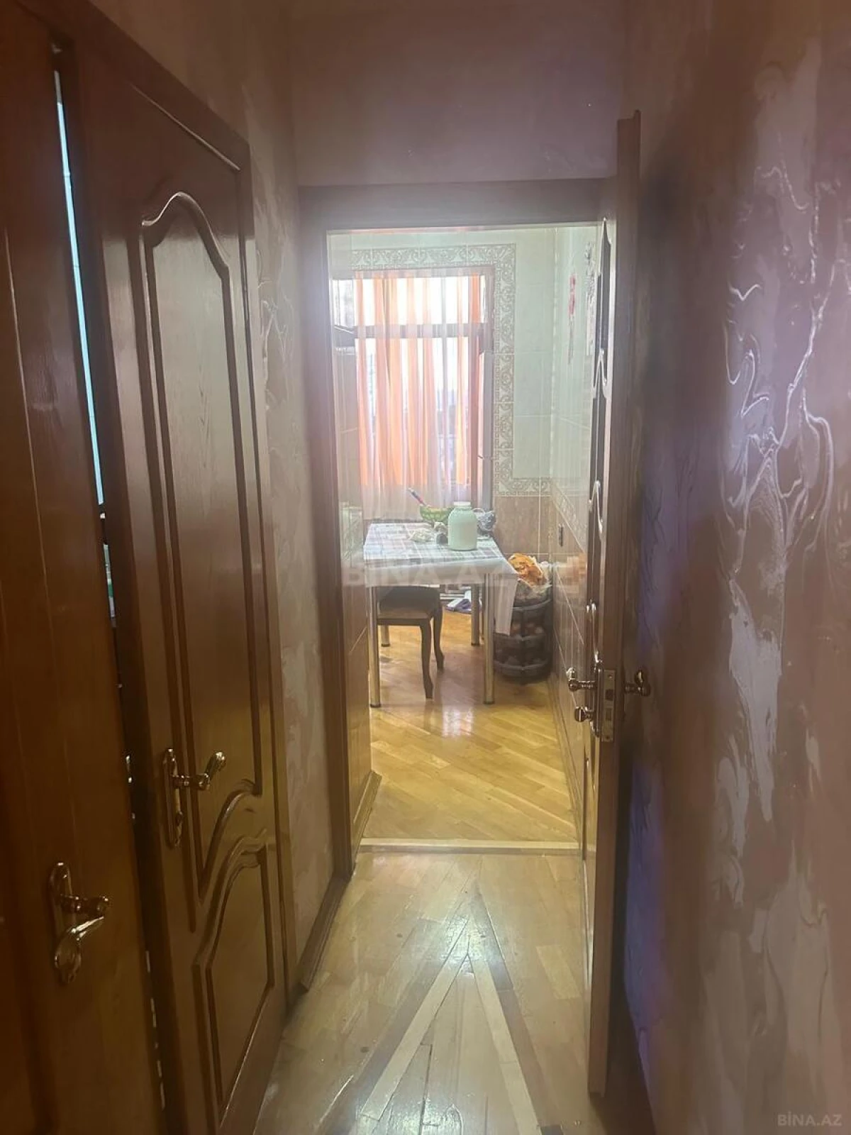 Satılır 5 otaqlı mənzil 120 m²