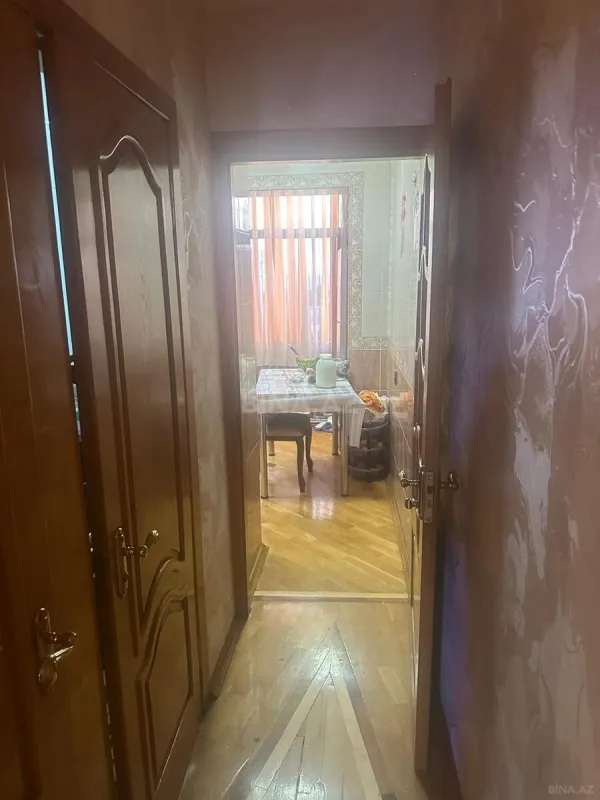 Satılır 5 otaqlı mənzil 120 m²