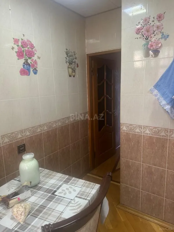 Satılır 5 otaqlı mənzil 120 m²