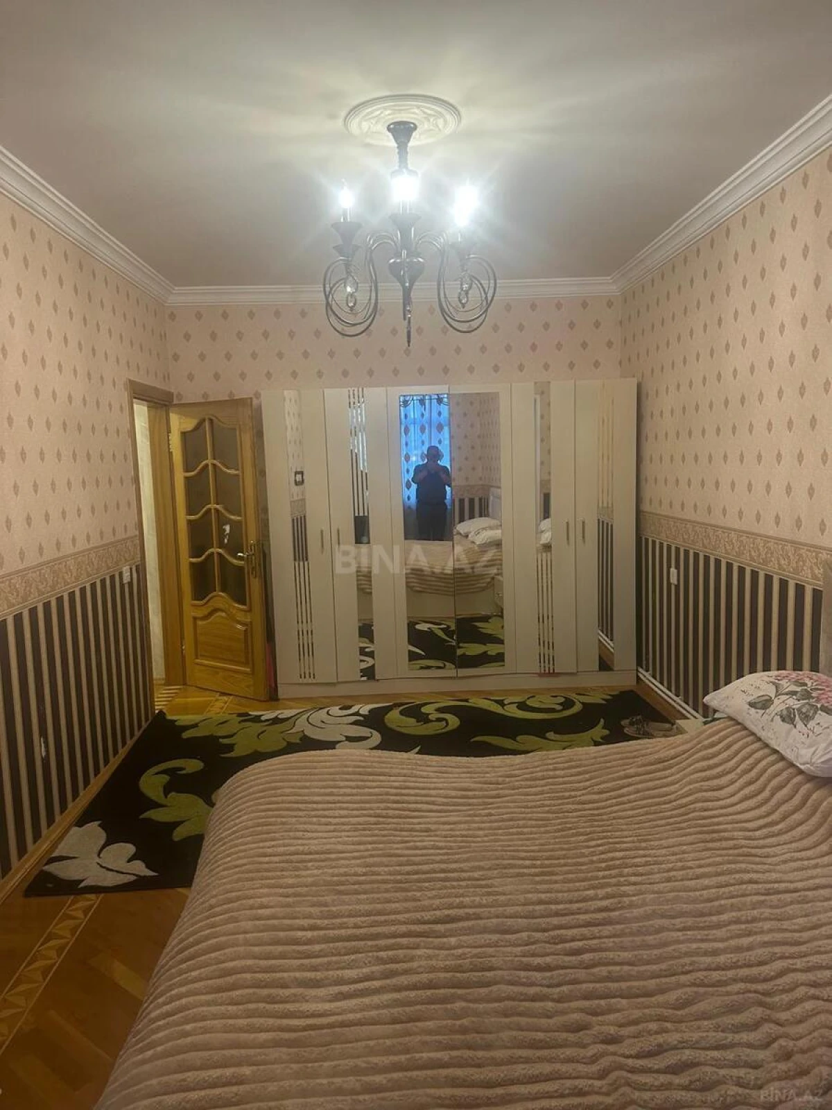 Satılır 5 otaqlı mənzil 120 m²