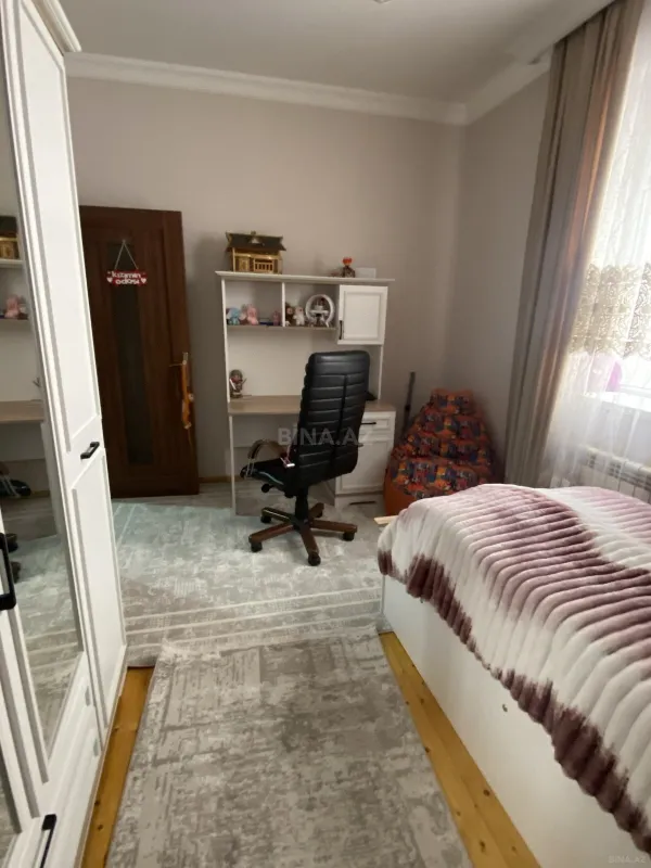 Satılır 5 otaqlı həyət evi 160 m²