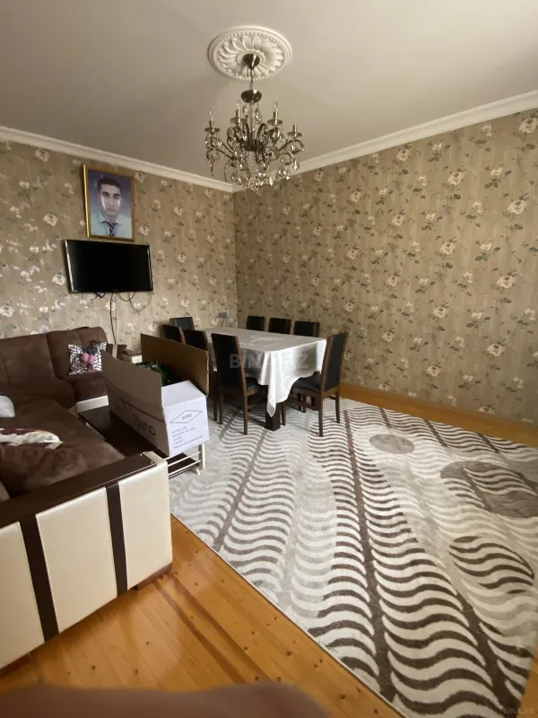 Satılır 5 otaqlı həyət evi 160 m²