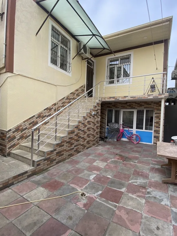 Satılır 5 otaqlı həyət evi 160 m²