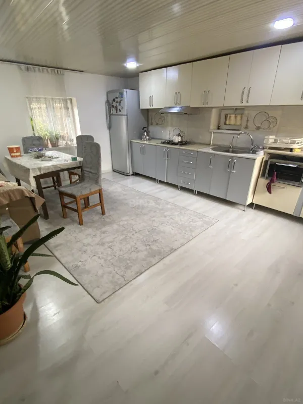 Satılır 5 otaqlı həyət evi 160 m²
