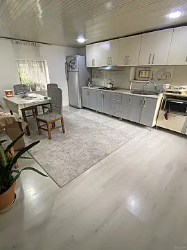 Satılır 5 otaqlı həyət evi 160 m²