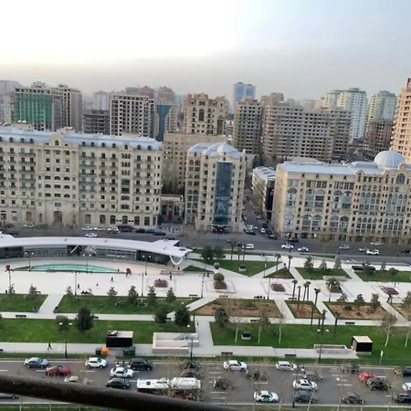 Kirayə verilir 3 otaqlı mənzil 130 m²