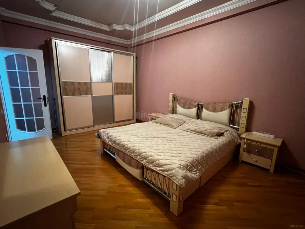 Kirayə verilir 3 otaqlı mənzil 130 m²
