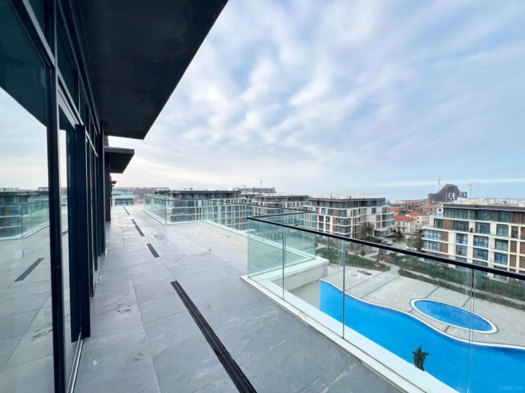 Satılır 4 otaqlı mənzil 210 m²