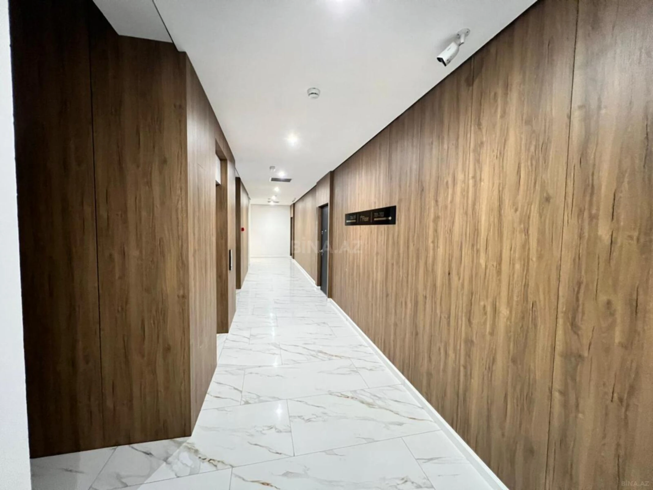 Satılır 4 otaqlı mənzil 210 m²