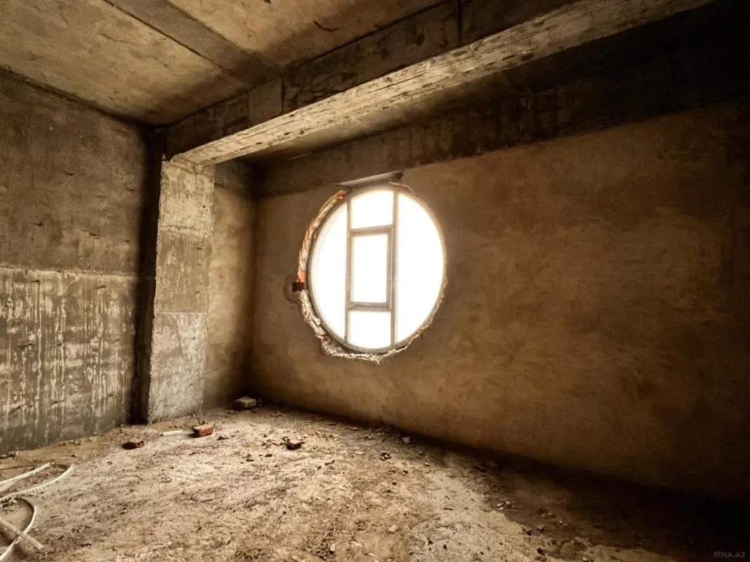 Satılır 3 otaqlı mənzil 136 m²