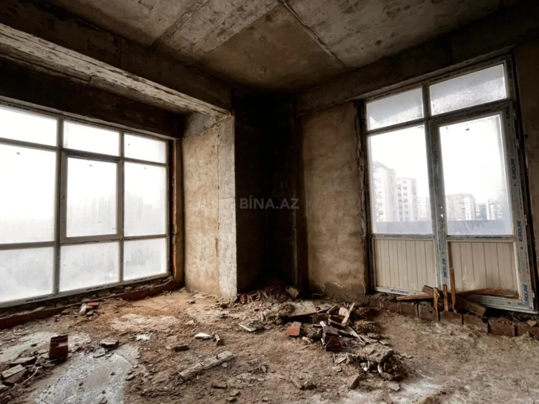 Satılır 3 otaqlı mənzil 136 m²