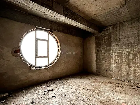 Satılır 3 otaqlı mənzil 136 m²