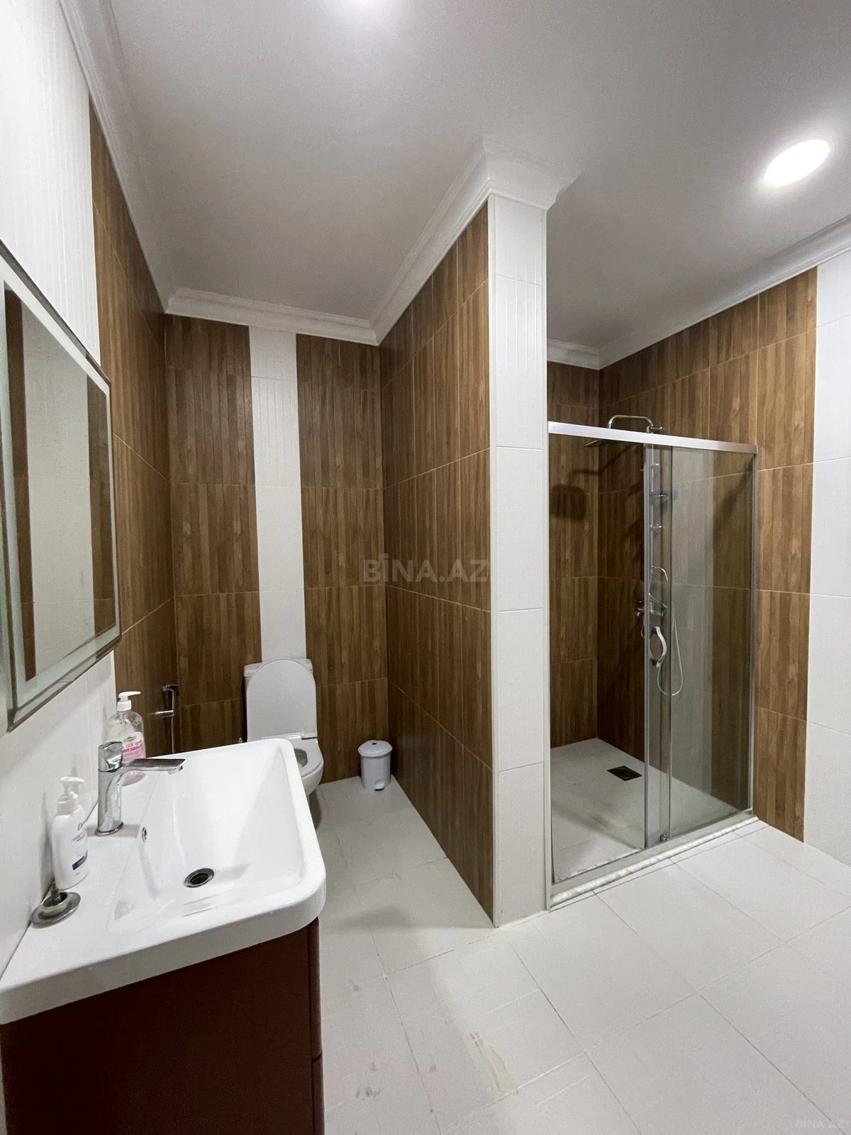 Kirayə verilir 5 otaqlı həyət evi 300 m²