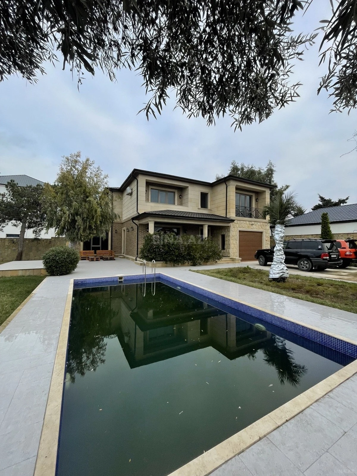 Kirayə verilir 5 otaqlı həyət evi 300 m²