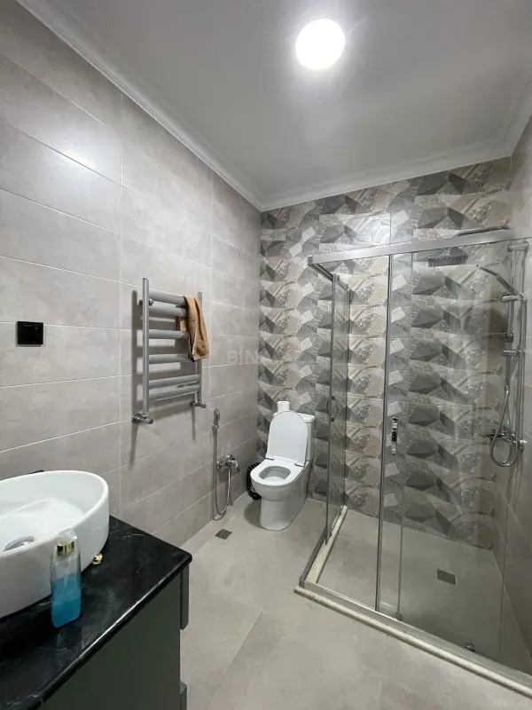 Kirayə verilir 5 otaqlı həyət evi 300 m²