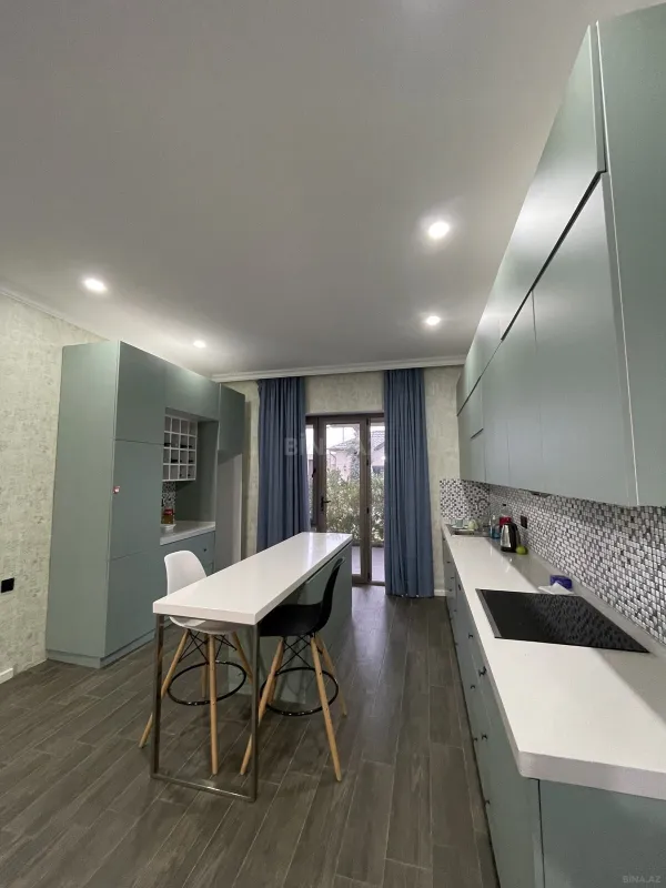 Kirayə verilir 5 otaqlı həyət evi 300 m²