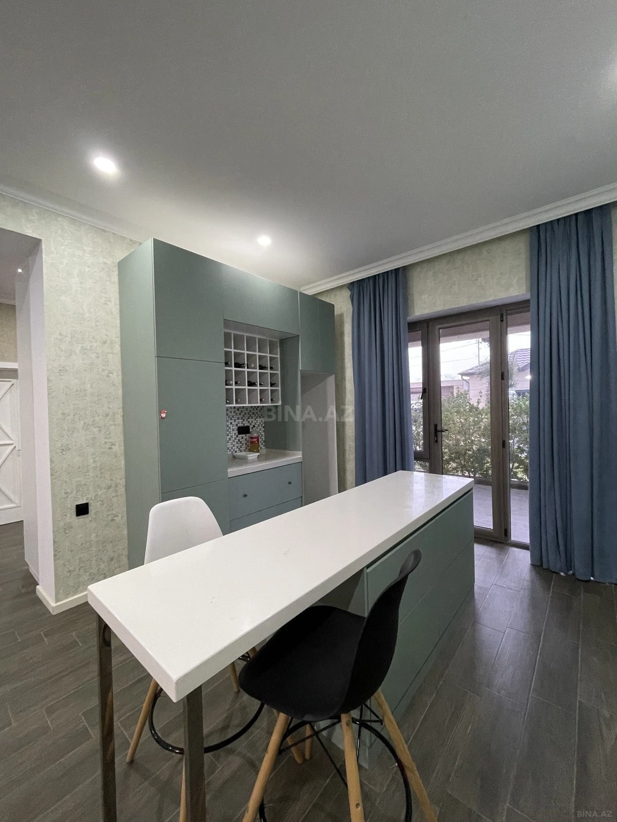 Kirayə verilir 5 otaqlı həyət evi 300 m²