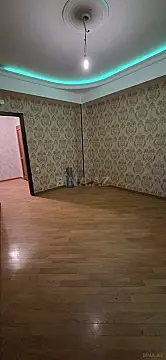 Satılır 2 otaqlı mənzil 75 m²