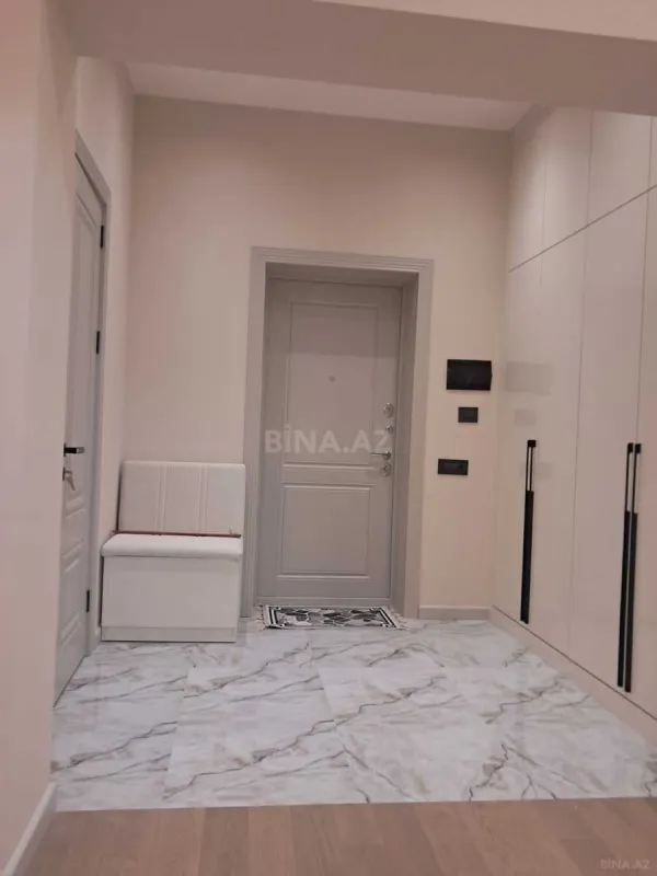 Satılır 2 otaqlı mənzil 68 m²