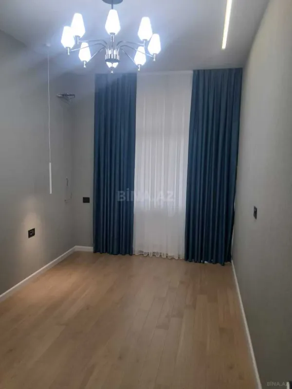 Satılır 2 otaqlı mənzil 68 m²