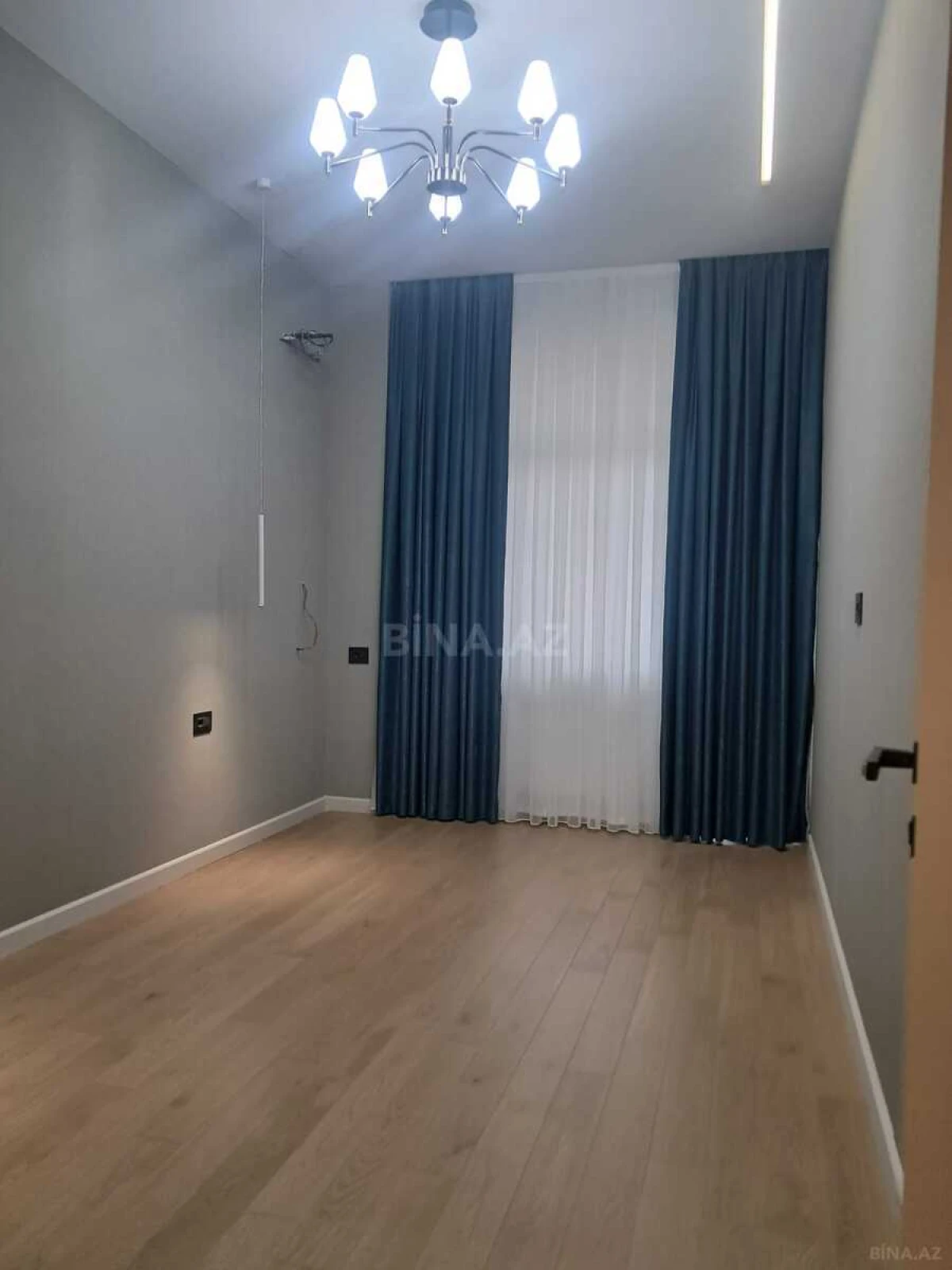 Satılır 2 otaqlı mənzil 68 m²