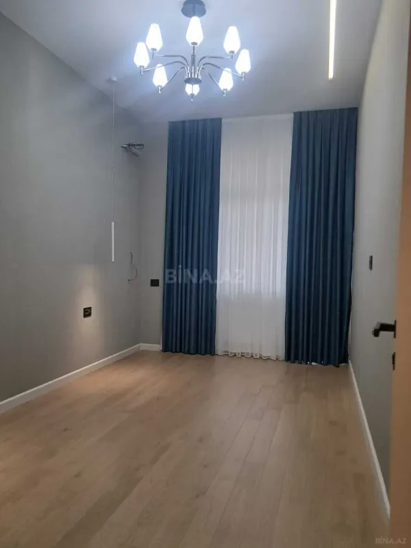 Satılır 2 otaqlı mənzil 68 m²