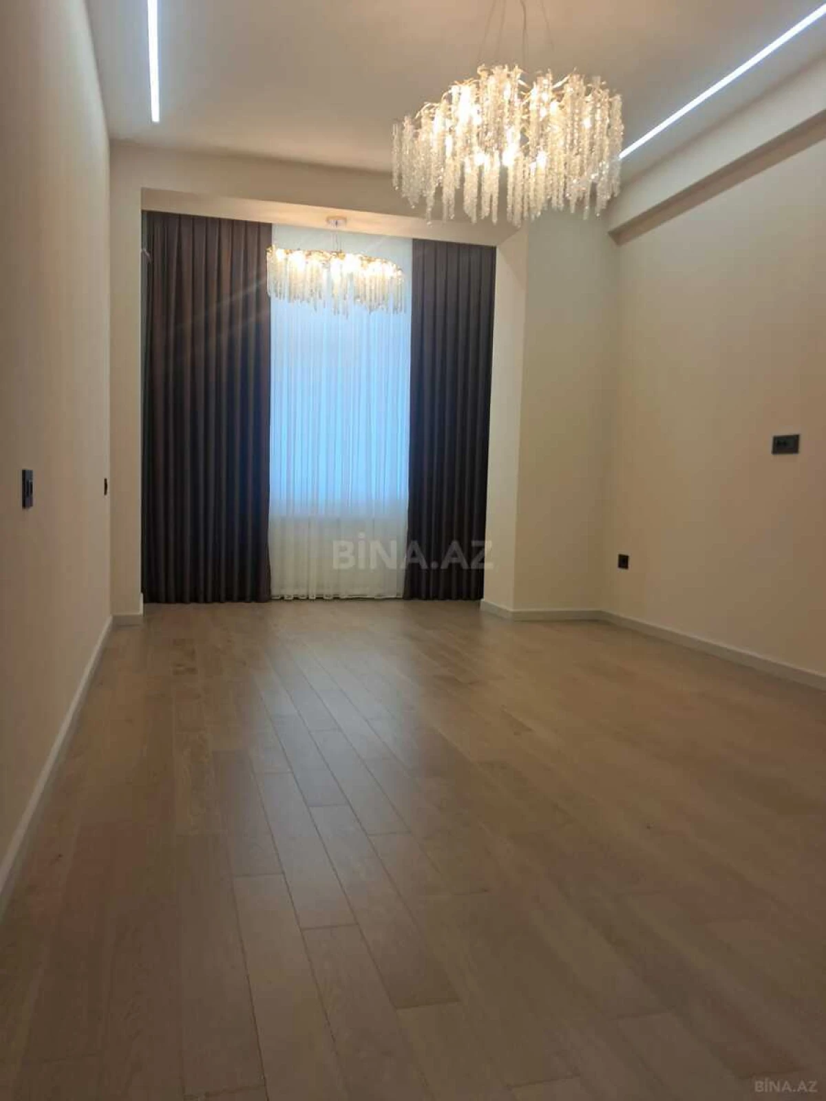 Satılır 2 otaqlı mənzil 68 m²