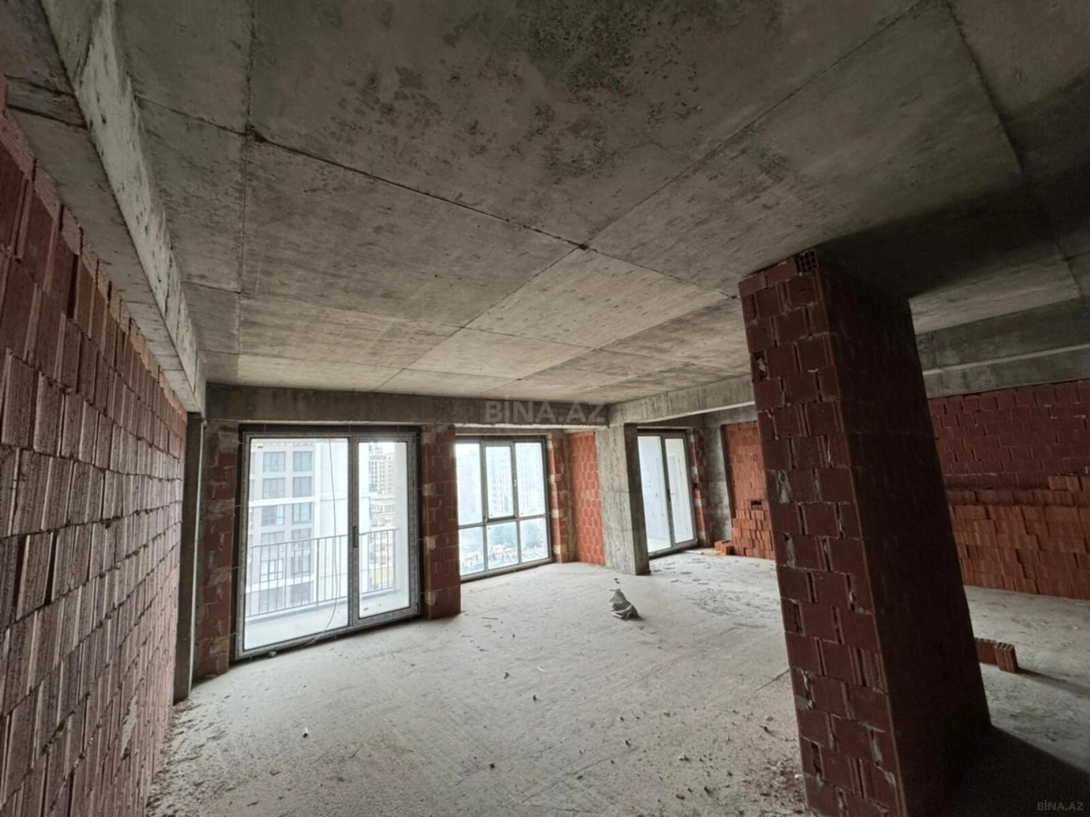 Satılır 3 otaqlı mənzil 120 m²