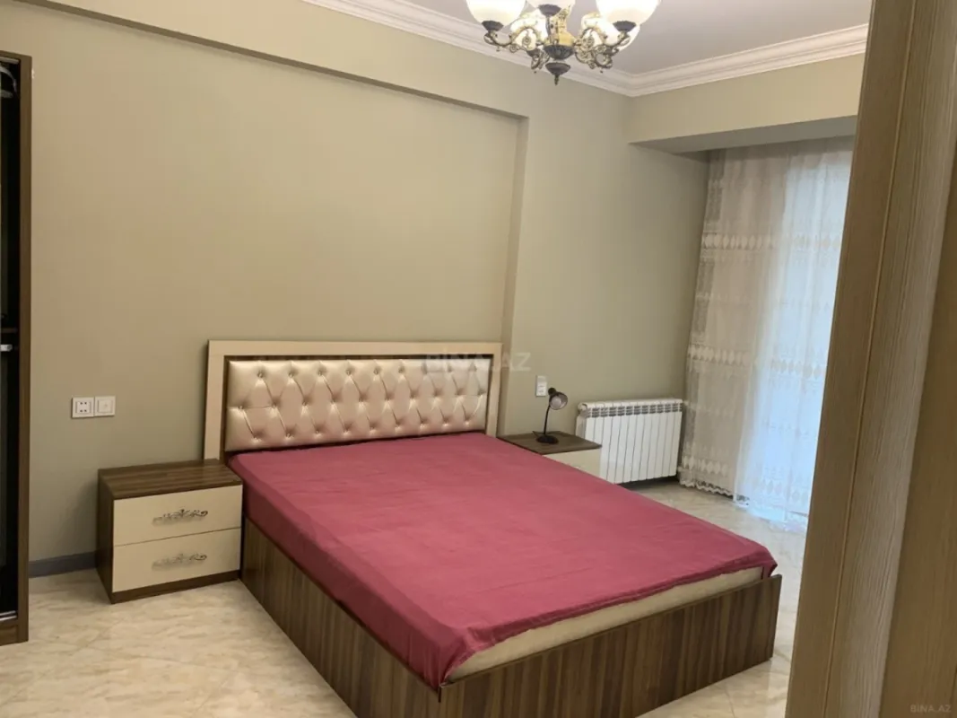 Kirayə verilir 2 otaqlı mənzil 90 m²