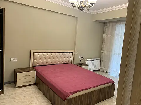 Kirayə verilir 2 otaqlı mənzil 90 m²