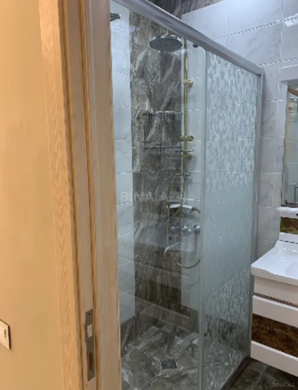 Kirayə verilir 2 otaqlı mənzil 90 m²