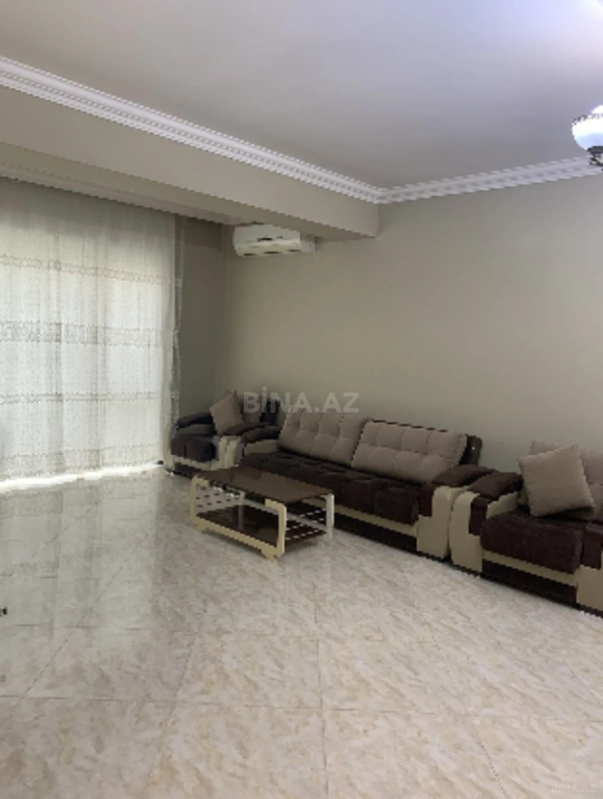 Kirayə verilir 2 otaqlı mənzil 90 m²