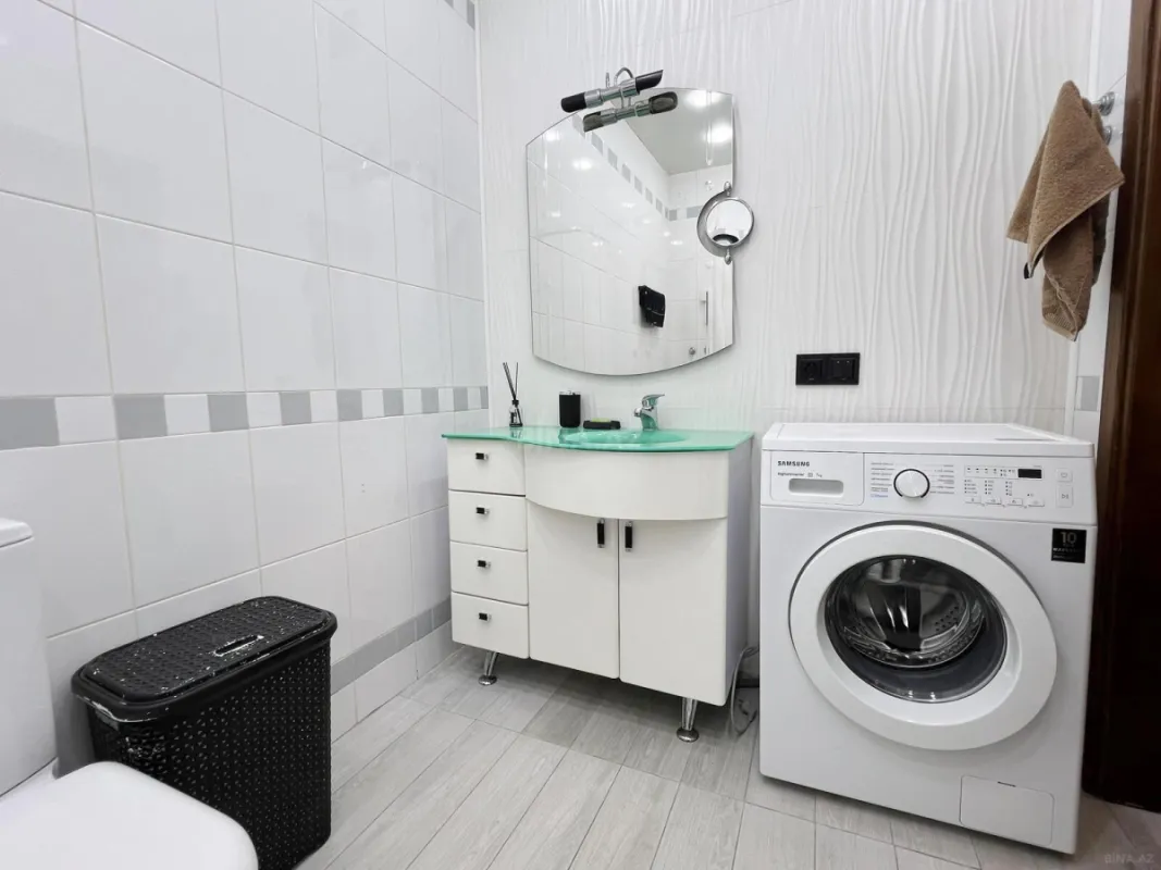 Satılır 3 otaqlı mənzil 135 m²